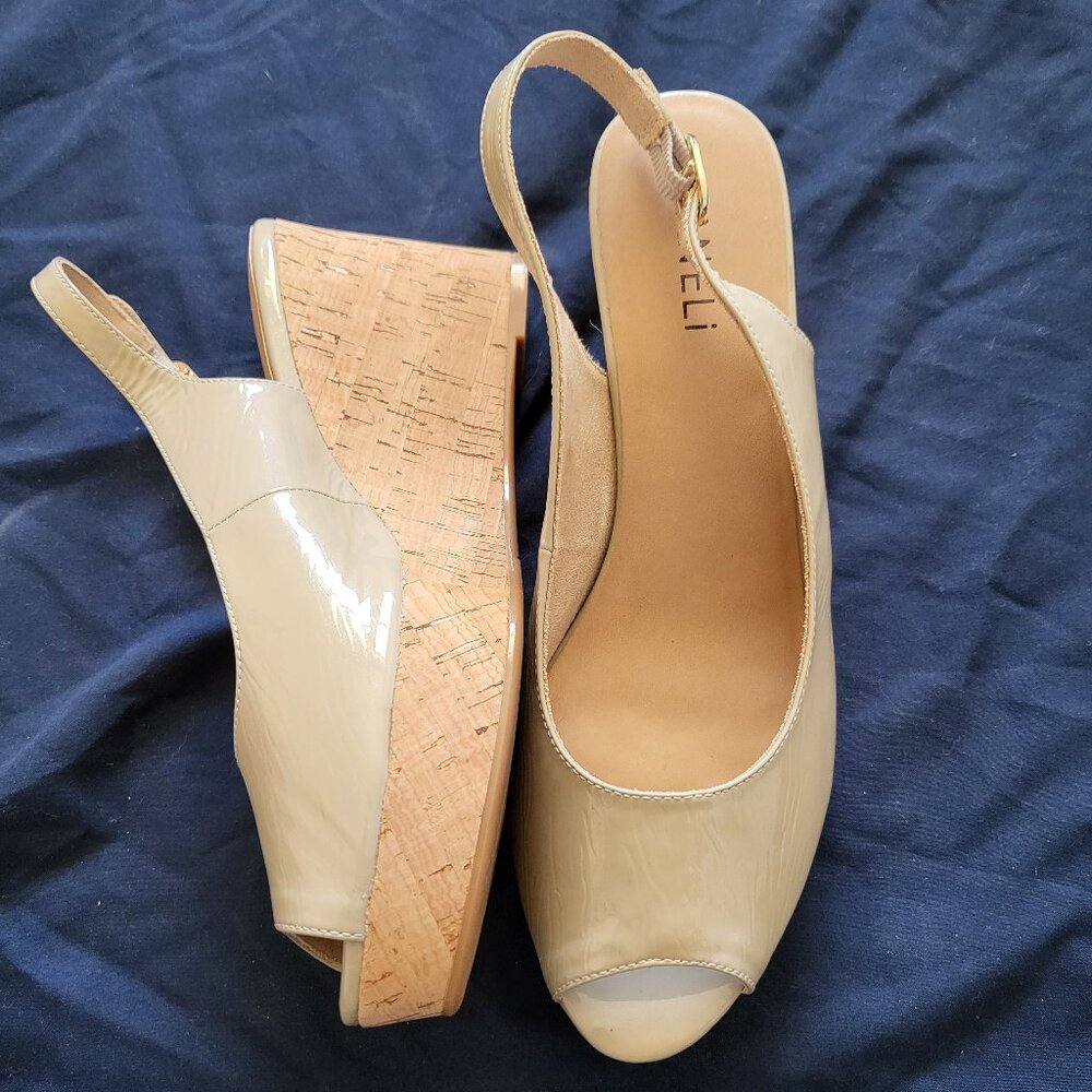Vaneli Gardy sandal
